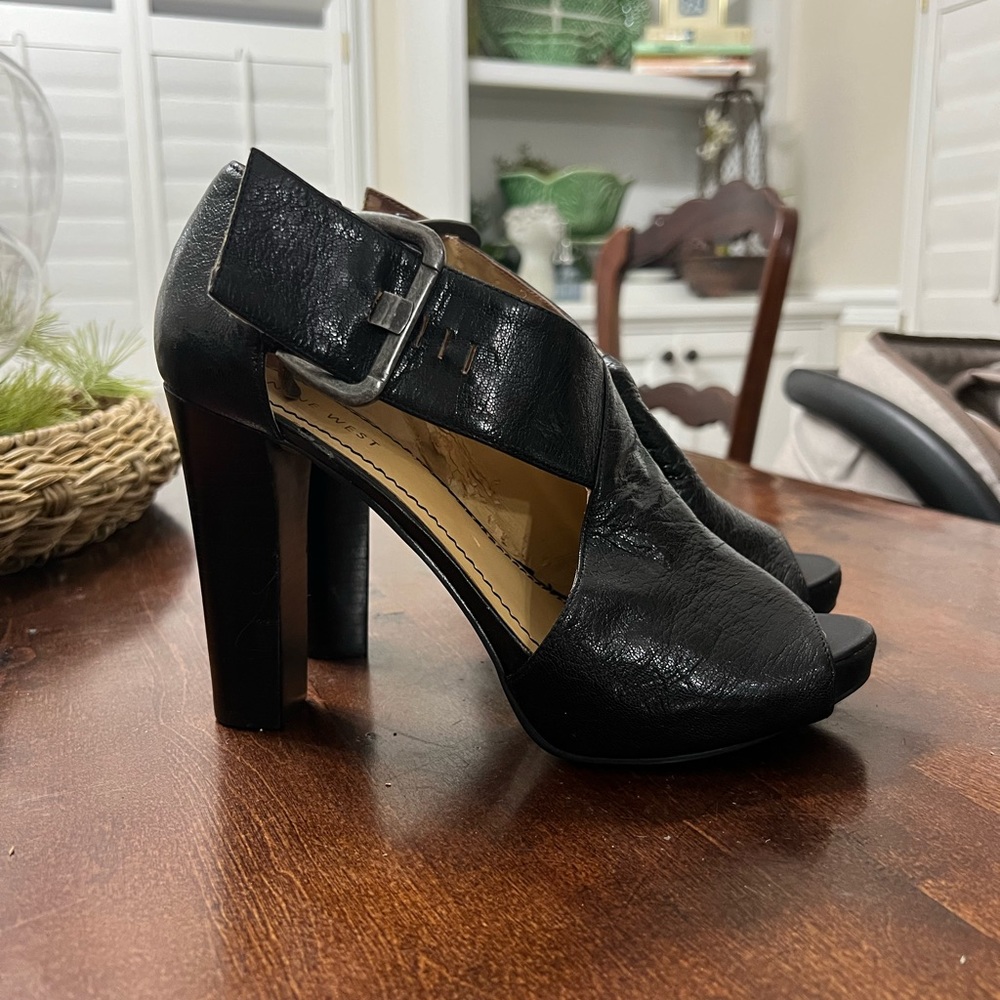 Lack leather heels